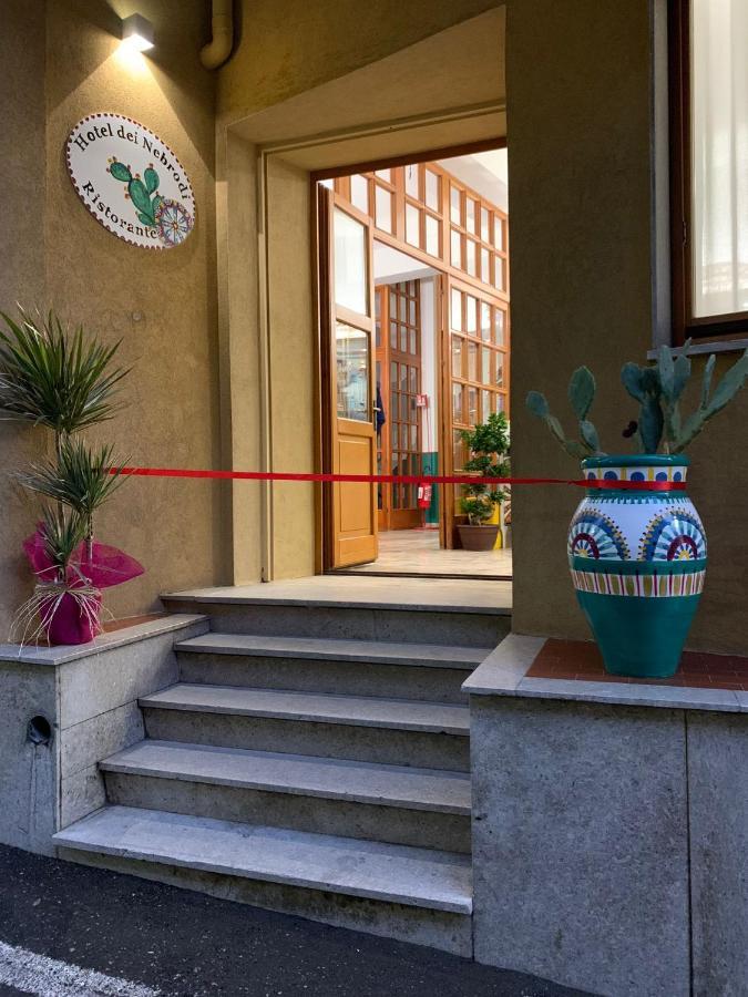 Hotel Dei Nebrodi Cesaro ภายนอก รูปภาพ