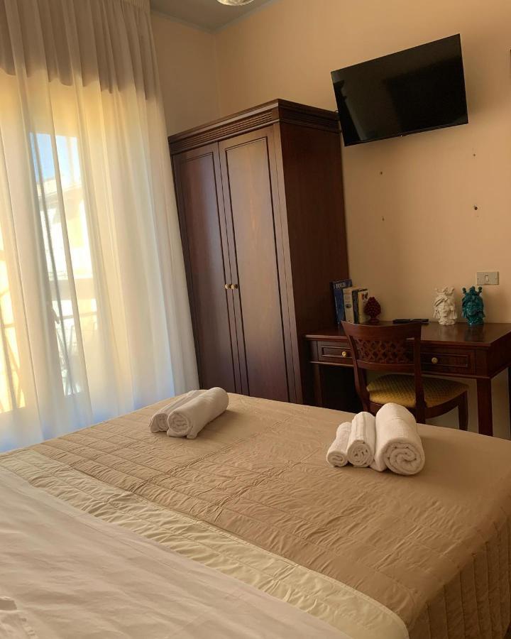 Hotel Dei Nebrodi Cesaro ภายนอก รูปภาพ
